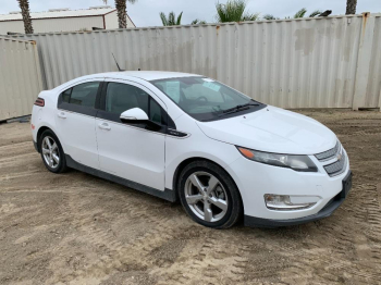 2014 CHEVROLET VOLT SEDAN 32003235