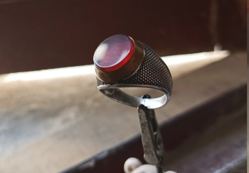 خاتم فضة بفص عقيق