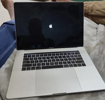 MacBook pro 2017 for sale
