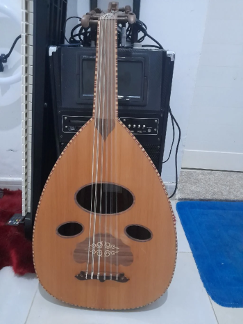 آلات موسيقية للبيع في العين الإمارات