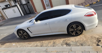 بورش بانميرا 4S v8 للبيع 2013 ( استخدام سيدة بدون حوادث ) (البيع عاجل) Porsche Panamera 4S v8