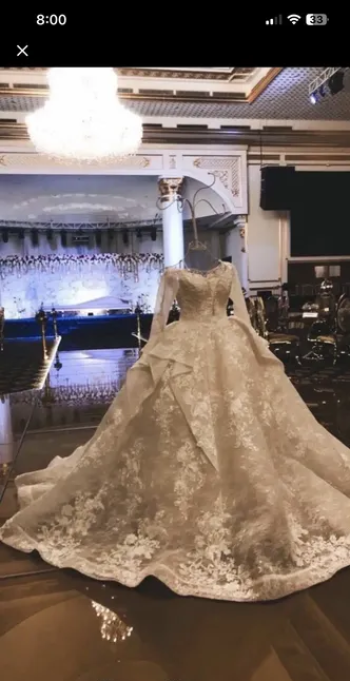 فستان زواج من المصمم التركي نوفابيلا