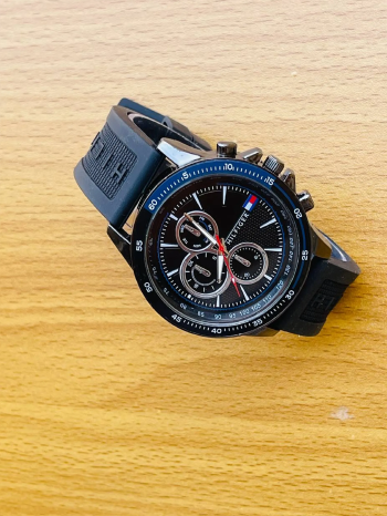 ساعة رجالي ماركة تومي جديدة للبيع