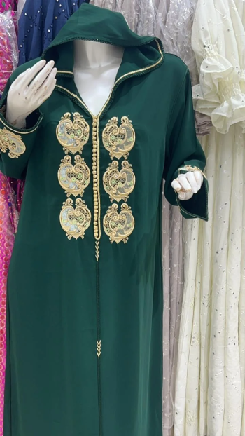 ملابس للبيع في الرياض السعودية