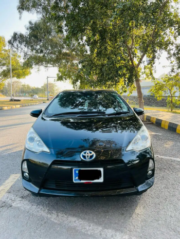 Toyota Aqua Model 2013 (Hybrid)