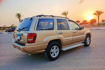 جيب جراند شيروكي مواصفات خاصة 6 سلندر