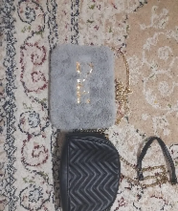 حقيبة سوداء وحقييه رصاصيه