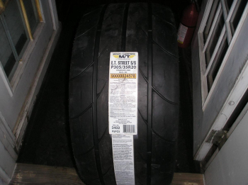 4 20 inch mickey thompson tires