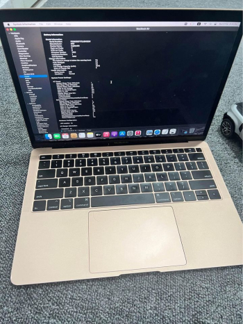 Macbook Air Retina 13-inch 2018 mint excellent condition