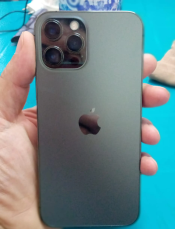 ايفون 12 برو ماكس