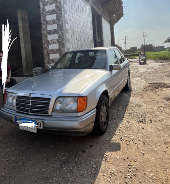 Ù„Ù„Ø¨ÙŠØ¹ Ù…Ø±Ø³ÙŠØ¯Ø³ Ù…ÙˆØ¯ÙŠÙ„1994 ÙØ¨Ø±ÙŠÙƒØ§ Ø¯ÙˆØ§Ø®Ù„ Ø±Ø§Ø´Ù‡ Ø¨Ø±Ø§ Ù†Ø¸Ø§ÙÙ‡ ÙƒØ§Ù…Ù„Ù‡ ÙƒÙ‡Ø±Ø¨Ø§Ø¡ Ù…Ø¹Ø§Ø¯Ø§ ÙØªØ­Ù‡ Ø§Ù„Ø³Ù‚Ù ØªÙ„Ù