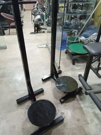 Twister stand for belly loose