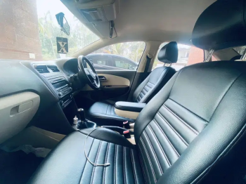 volkswagen vento (2012)