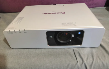 بروجيكتور باناسونيك ياباني أصلي صورة عالية الدقة والوضوح