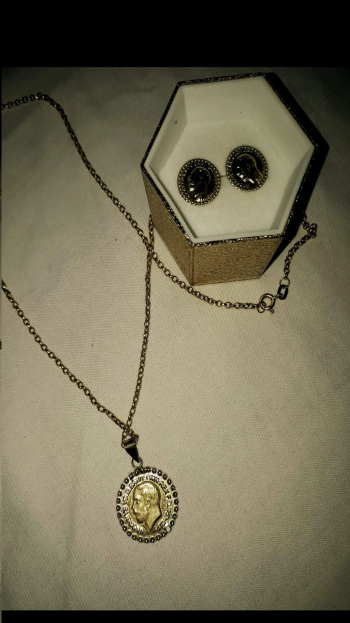 دهب مستعمل مصنعية بسيطة