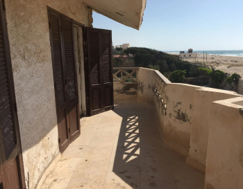 فيلا رائعة في سيدي كرير مباشرة علي البحر بجانب قرية القوات المسلحة