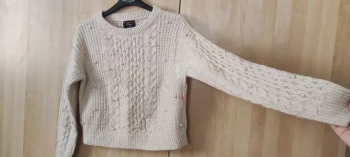 Abercrombie & Fitch sweater