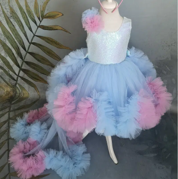 Expert Tailor Required for Girls frocks in Sialkot