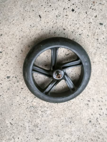 Large scooter wheel
