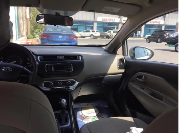 Kia Rio, model 2016 - UAE