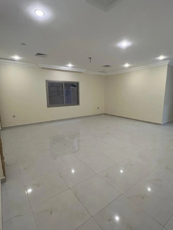 apartment in Salwa 3 bedrooms