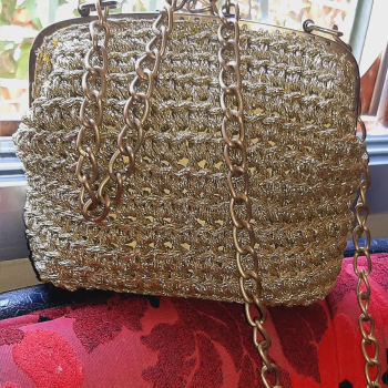 Ø­Ù‚Ø§Ø¦Ø¨ Ù†Ø³Ø§Ø¦ÙŠØ© hand made ØµÙ†Ø§Ø¹Ø© ÙŠØ¯ÙˆÙŠØ© Ù…Ø´ØºÙˆÙ„Ø© Ø¨Ø¯Ù‚Ø© Ù…ØªÙ†Ø§Ù‡ÙŠØ© ÙˆØ¨Ø§ÙØ¶Ù„ Ø§Ù†ÙˆØ§Ø¹ Ø§Ù„Ø®ÙŠÙˆØ· Ù…ØªÙˆÙØ±Ø© Ø¬Ù…ÙŠØ