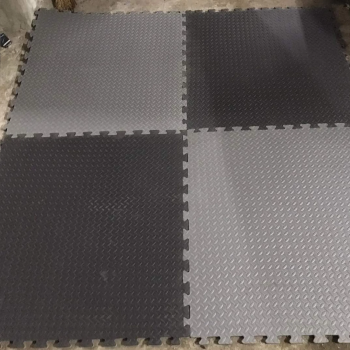 ارضيات الفوم للجيم و الحضانات بازل فوم ارضيات فوم صافي درجة اولي طبي