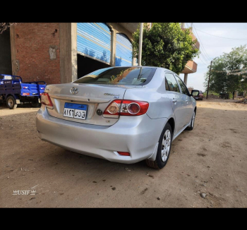 عربيه تويوتا كورولا خليجي موديل 2013