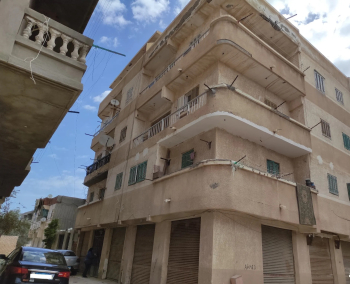 للبيع منزل مكون من ثلاث ادوار 